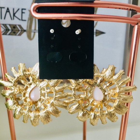 Light Pink Rhinestones Star Shaped Dangling Earring - Fashion Jewelry - Picture 4 of 4